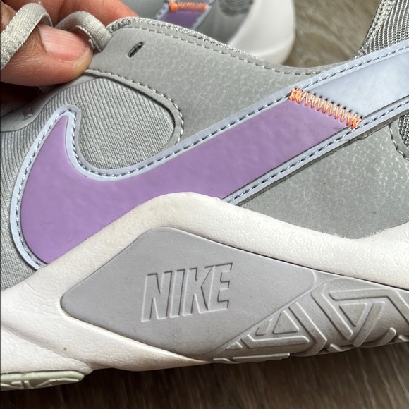 Nike Light Gray and Lavender Athletic Shoes - Picture 4 of 9